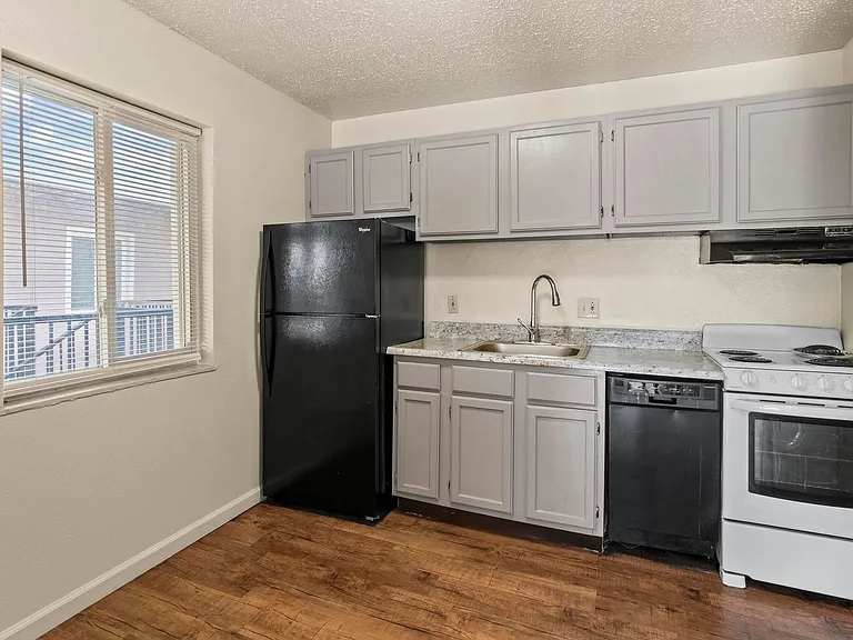 Westport Crossing Apartments — Photo 62