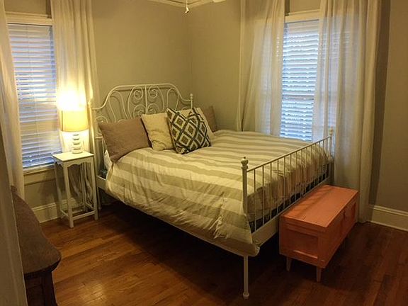 5th image of 604 Stokeswood Ave SE