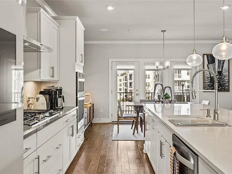 2145 Burnside Dr NW — Photo 11