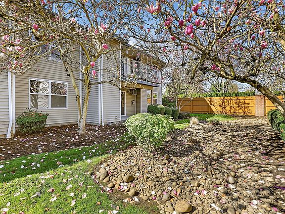 2nd image of 4606 W Powell Blvd Unit 162
