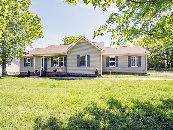 2nd image of 113 Cool Springs Dr