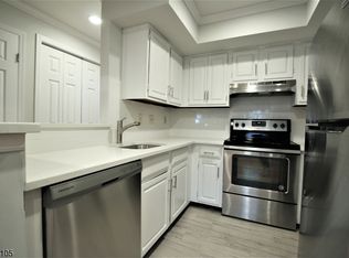 73 Sage Ct, Bedminster, NJ 07921