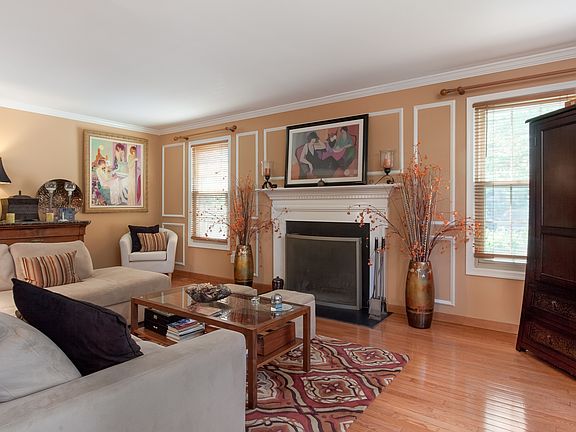 4th image of 2101 Kings Mill Ct