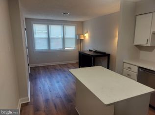 934 W Porter St #1, Philadelphia, PA 19148