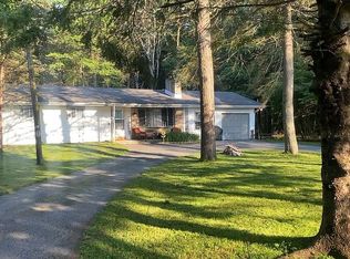 15 Blue Spruce Rd, Albrightsville, PA 18210