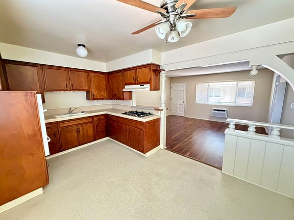 5th image of 20336 Cohasset St APT 21