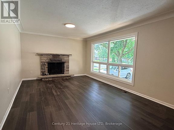 3rd image of 6780 Hagar Ave