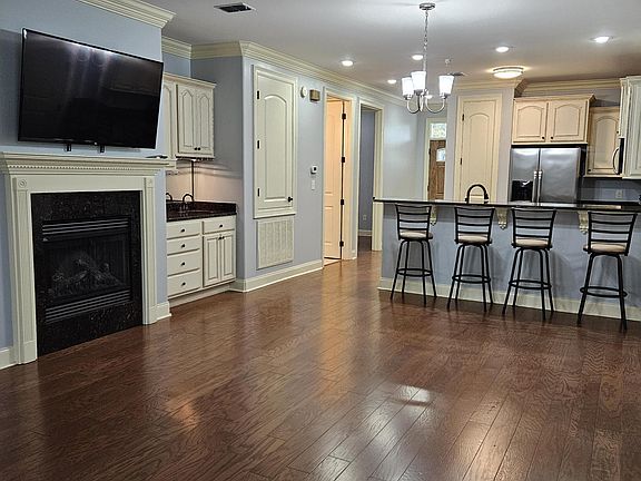 5th image of 206 Fairway Villas Cir