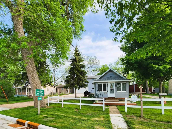 13724 Sunset Dr, Orleans, IA 51360