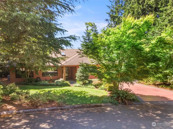1718 Medallion Loop NW, Olympia, WA 98502