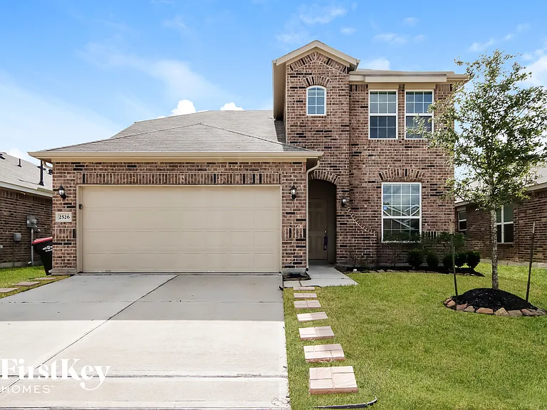 2526 Cold River Dr — Photo 1