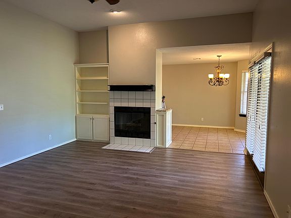 4th image of 1101 Pruett Dr
