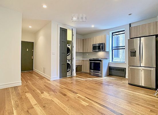 2nd image of 1030 Carroll St #2NDA
