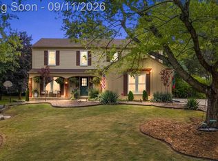 6018 Kingsfield Dr, West Bloomfield, MI 48322