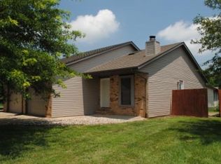 524 Pepperhill Ct, Glen Carbon, IL 62034