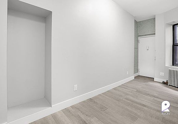5th image of 305 E 75th St APT 10