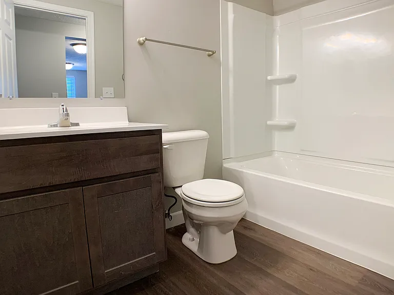 Woodhills Apartments — Photo 34