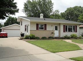 2nd image of 927 W Weiland Ave