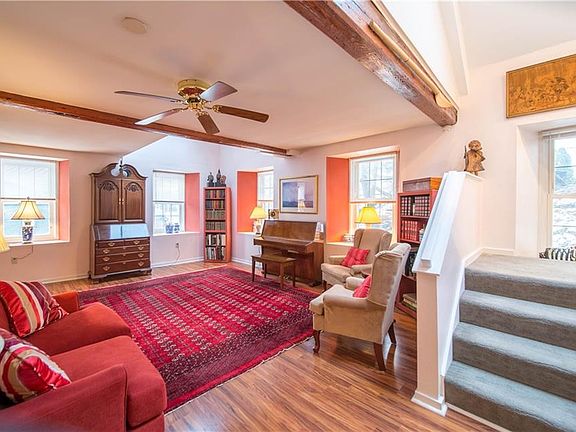 5th image of 25 Water St APT 306