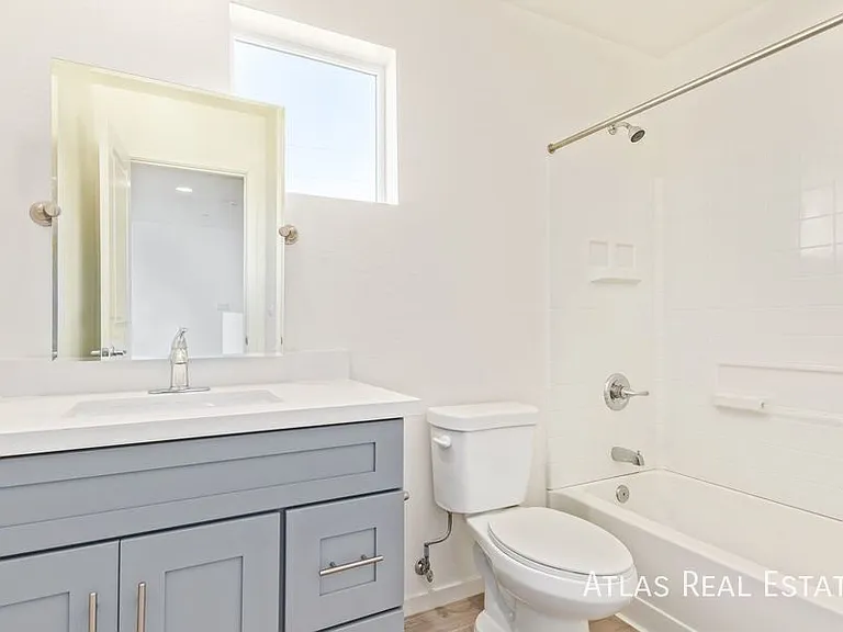 3010 E Yale St #1 — Photo 12