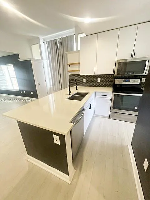 Palm Lake Condo — Photo 4