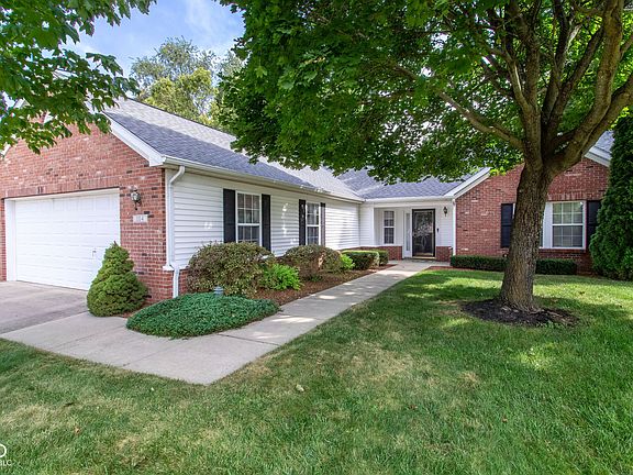 3rd image of 104 Trowbridge Dr