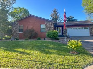 533-5 1/2 St NW, Elk River, MN 55330