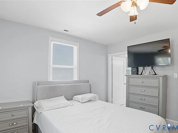 5th image of 308 Maple Ln