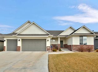 2942 N Woodridge St, Wichita, KS 67226