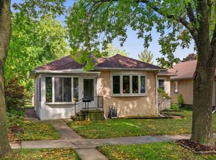 1827 Adams St, La Crosse, WI 54601