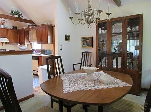 5th image of 487 Massapoag Ave