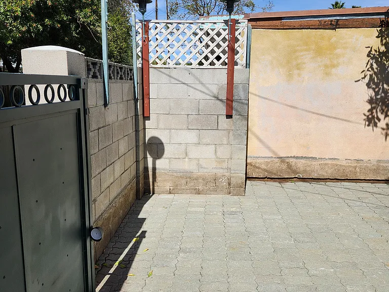 6739 Mason Ave — Photo 8