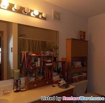 3rd image of 11301 Chisholm Cir NE Unit B