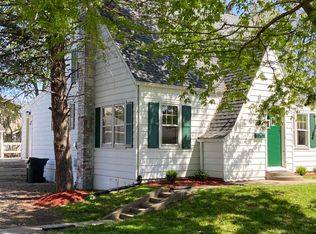 1908 N Willow Rd, Urbana, IL 61801