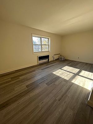 4th image of 24 Stratford Ave #2M