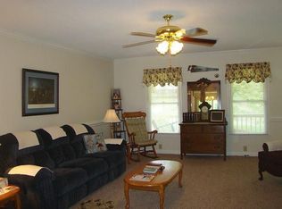 2392 Woodridge Dr, Asheboro, NC 27205