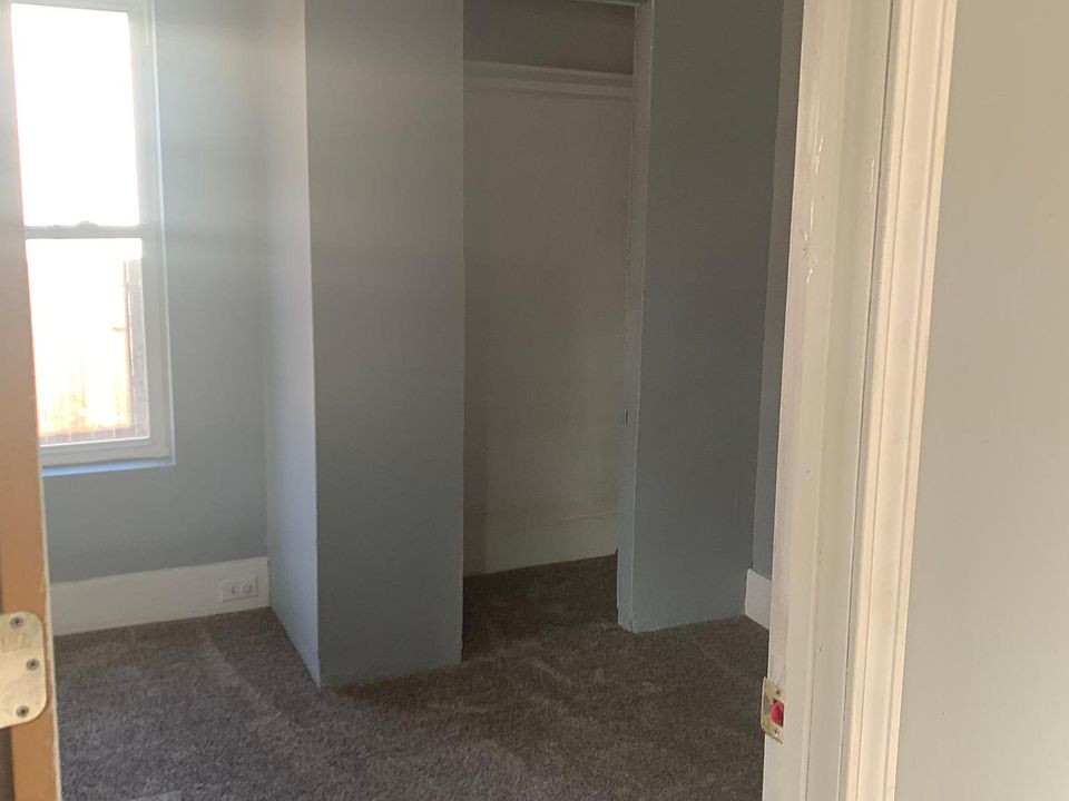 2nd image of 709 E Pine St