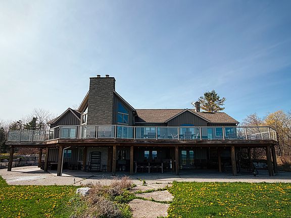 5th image of 2720 Front Rd