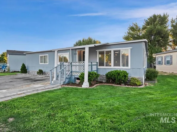 1351 N Oakwood Ln, Boise, ID 83704