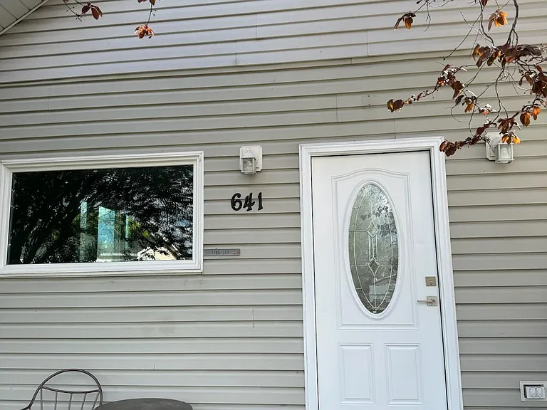 641 W 3rd Ave — Photo 9