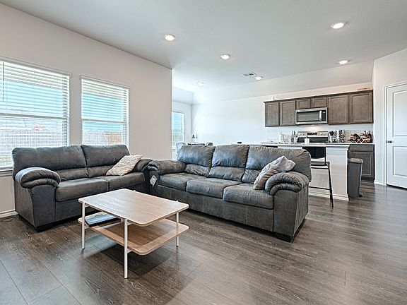 5th image of 1404 Barnwood Ln