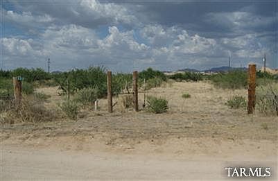1st image of 533 S Buffalo Trl