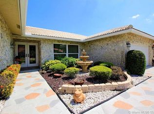 20028 Back 9 Dr, Boca Raton, FL 33498