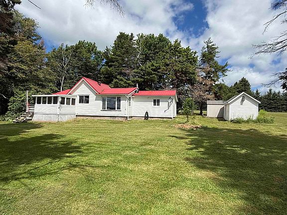 5th image of 3012 Malagash Rd
