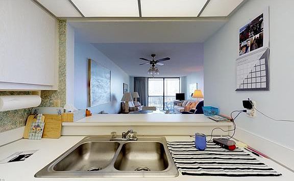 5th image of 651 Seaview Ct APT 403