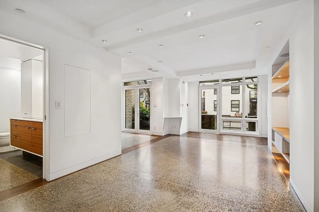 1608 Cypress St photo 1