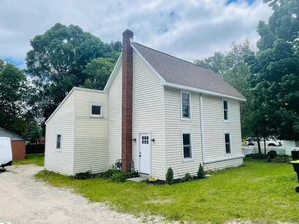 2040 S Main St, Central Lake, MI 49622