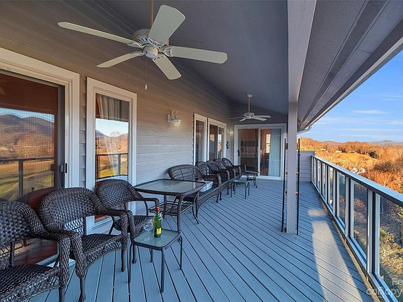 4th image of 360 Skylark Ln