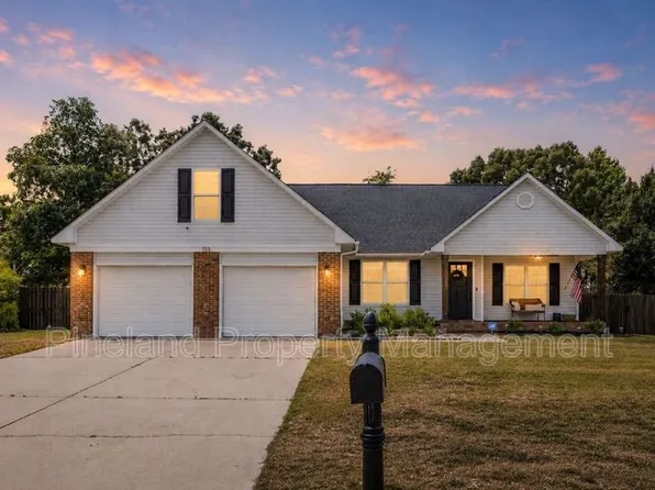 133 Haywood Dr, Raeford, NC 28376