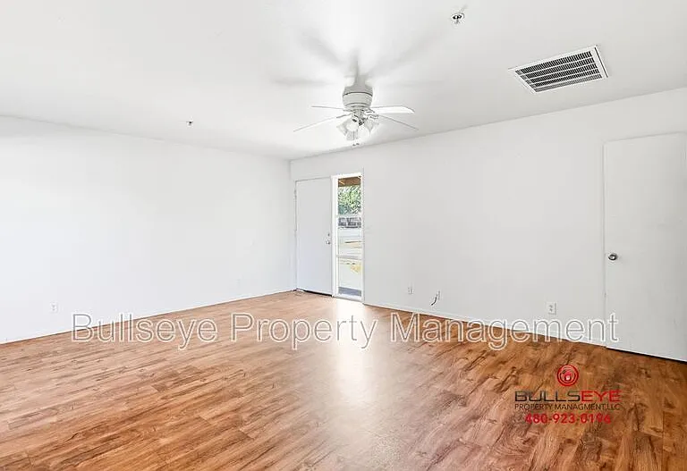 5644 S 7th St #2 — Photo 4